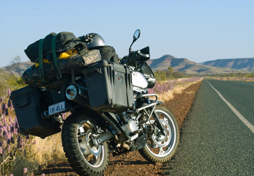 A liberdade de viajar de mota